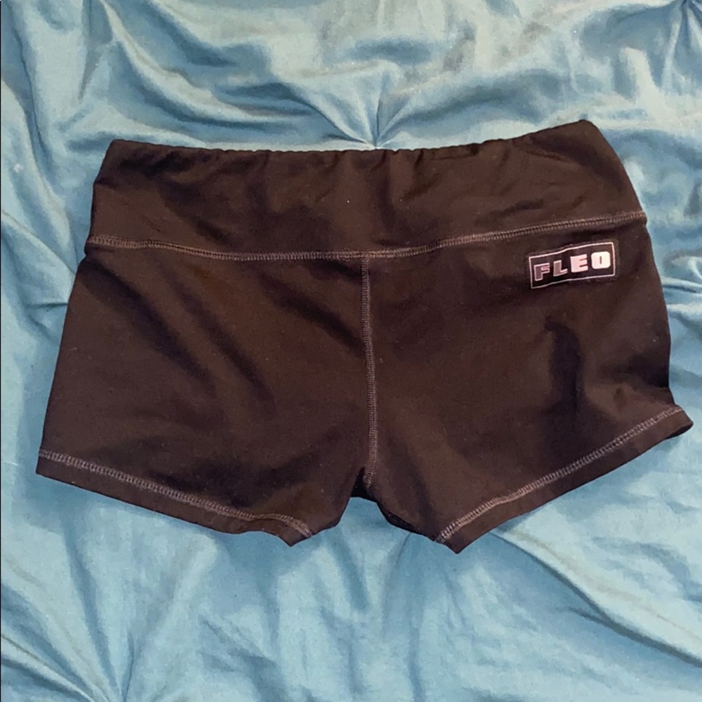 FLEO shorts